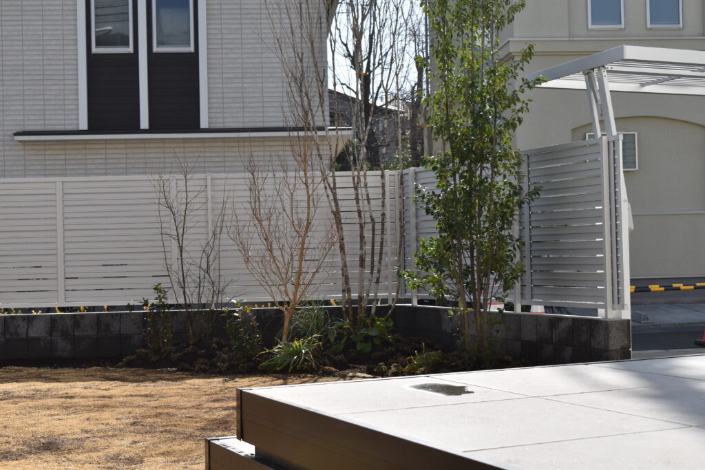 デッキからの芝庭